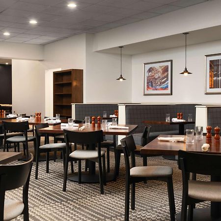 Doubletree By Hilton Pittsburgh Airport Hotel Moon Township Eksteriør billede