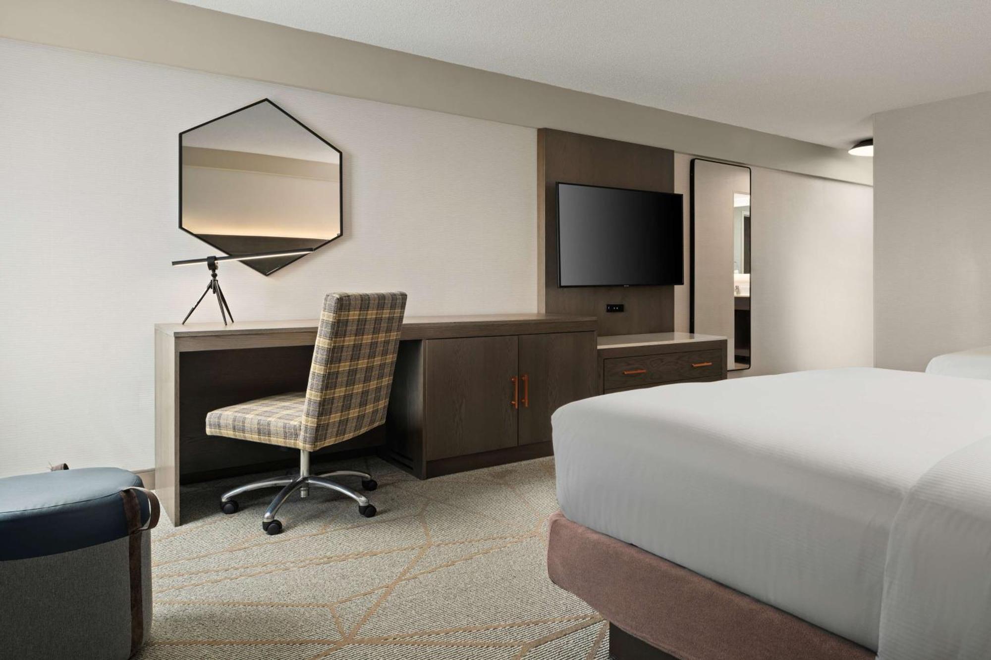 Doubletree By Hilton Pittsburgh Airport Hotel Moon Township Eksteriør billede