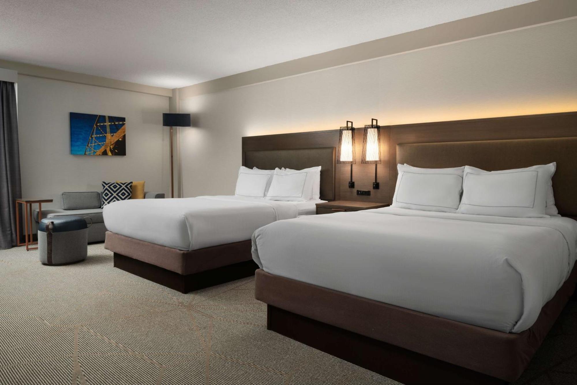 Doubletree By Hilton Pittsburgh Airport Hotel Moon Township Eksteriør billede