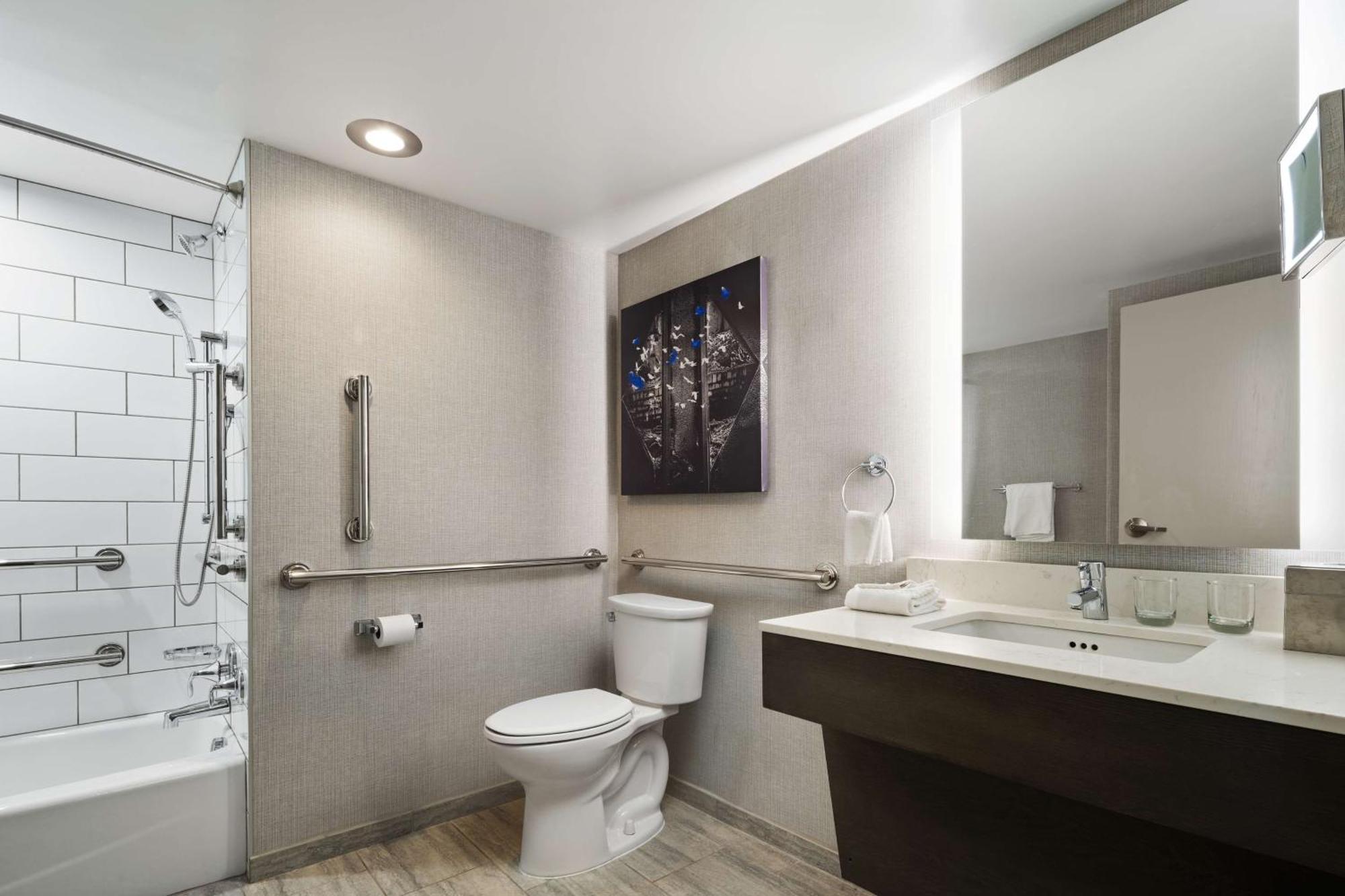 Doubletree By Hilton Pittsburgh Airport Hotel Moon Township Eksteriør billede