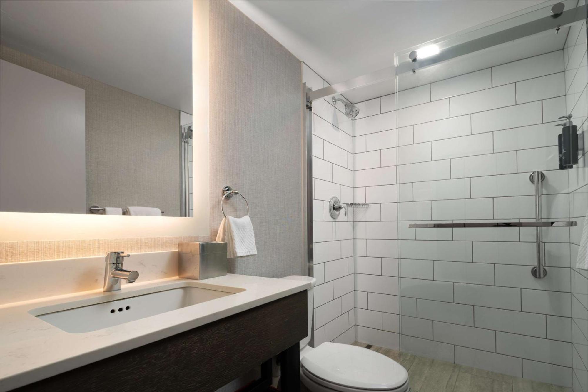 Doubletree By Hilton Pittsburgh Airport Hotel Moon Township Eksteriør billede